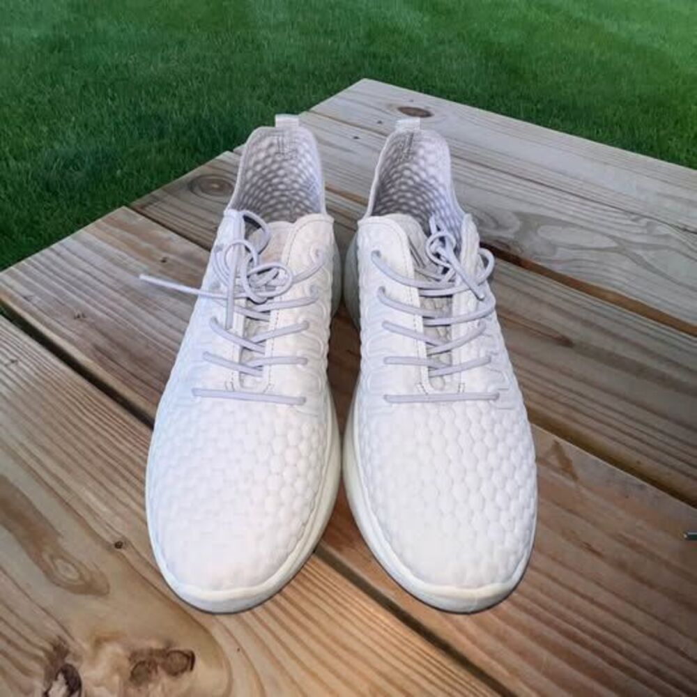 ECCO BIOM 2.0 PHORENE Women’s Light Gray Sneakers - Size 8.5